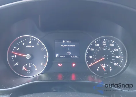 2021 Kia Sportage Ex z USA, uszkodzony, nr VIN KNDPNCAC8M7917579